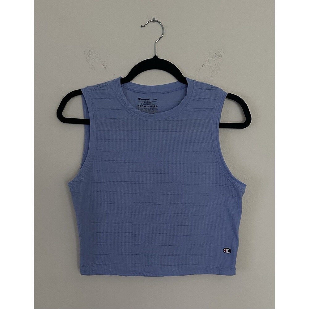 Champion Women’s Cropped Sports Top / Size M. Light Blue Color. Pre-Owned